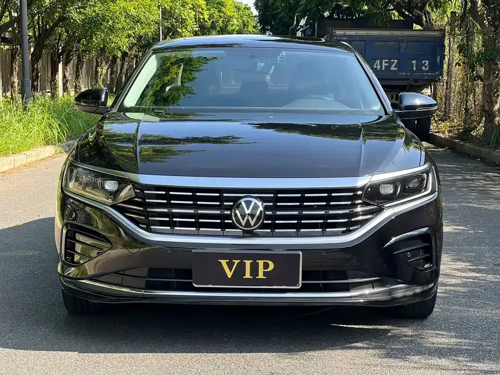 Volkswagen Passat — фото 2