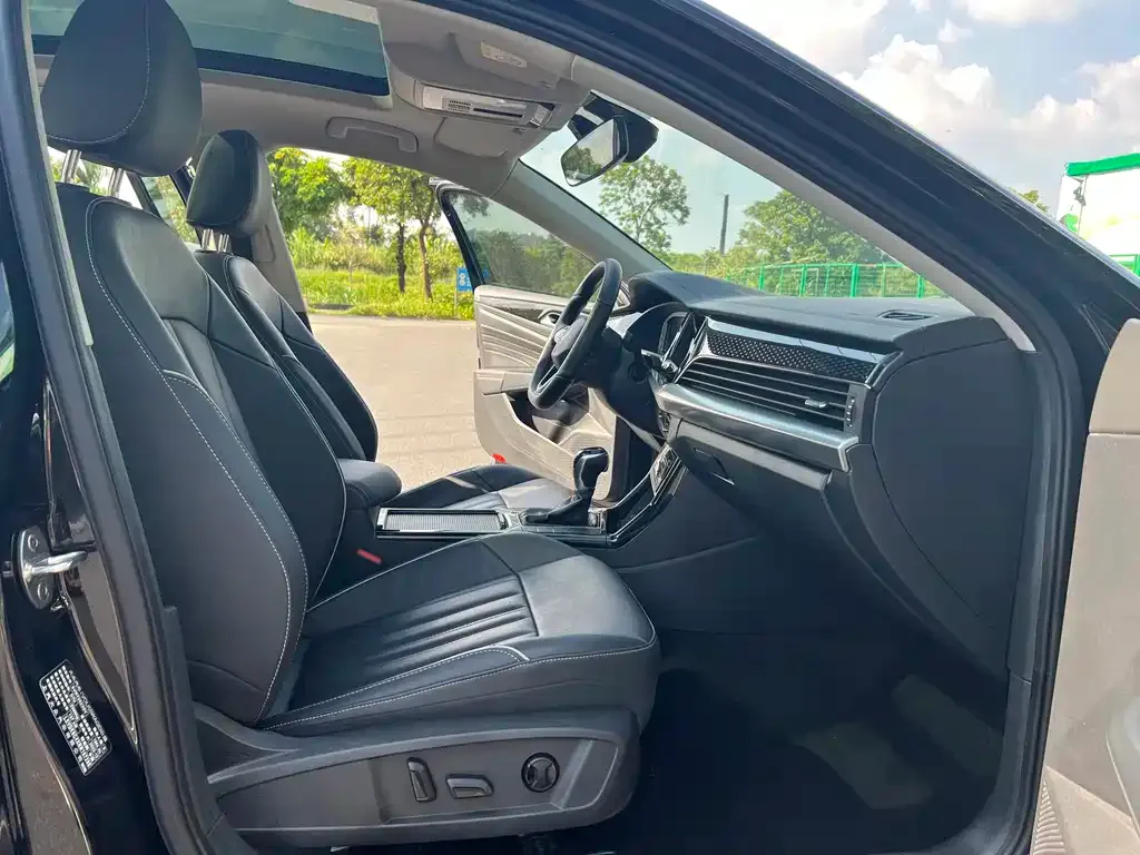 Volkswagen Passat — фото 8