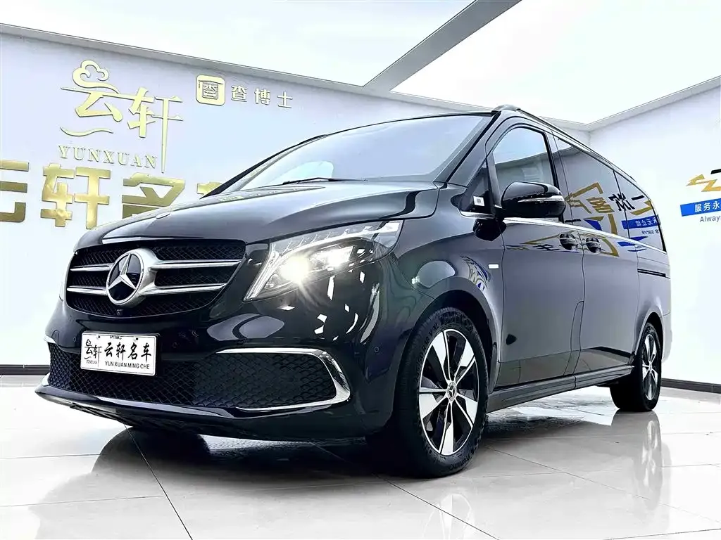 Mercedes-Benz V-Class 2023 из CN, фото 1