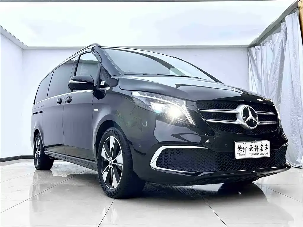 Mercedes-Benz V-Class 2023 из CN, фото 3