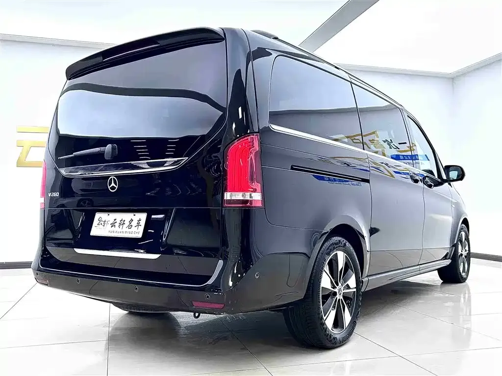 Mercedes-Benz V-Class 2023 из CN, фото 6