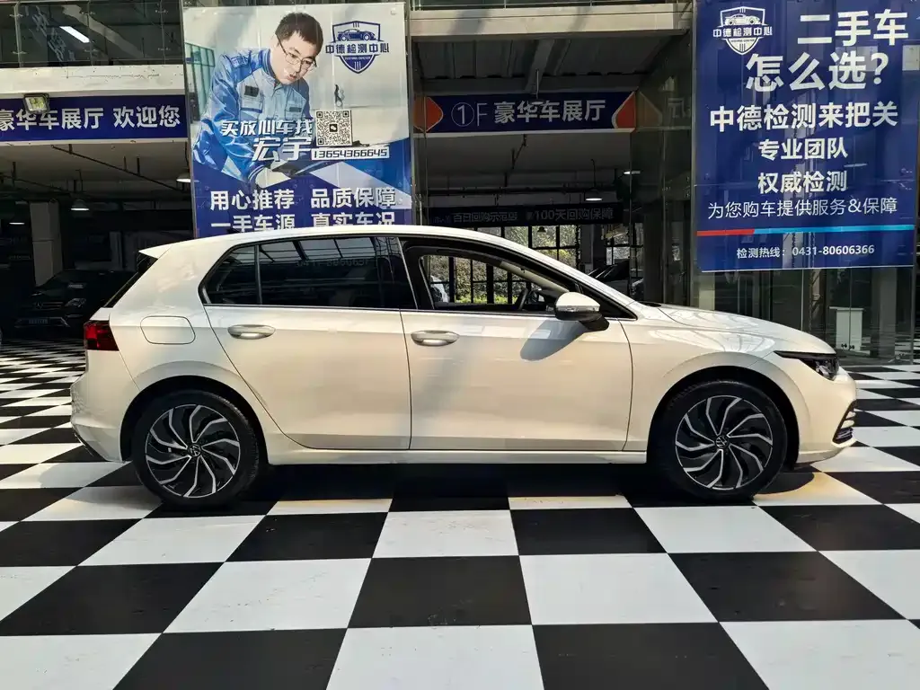 Volkswagen Golf 2021 из CN, фото 4