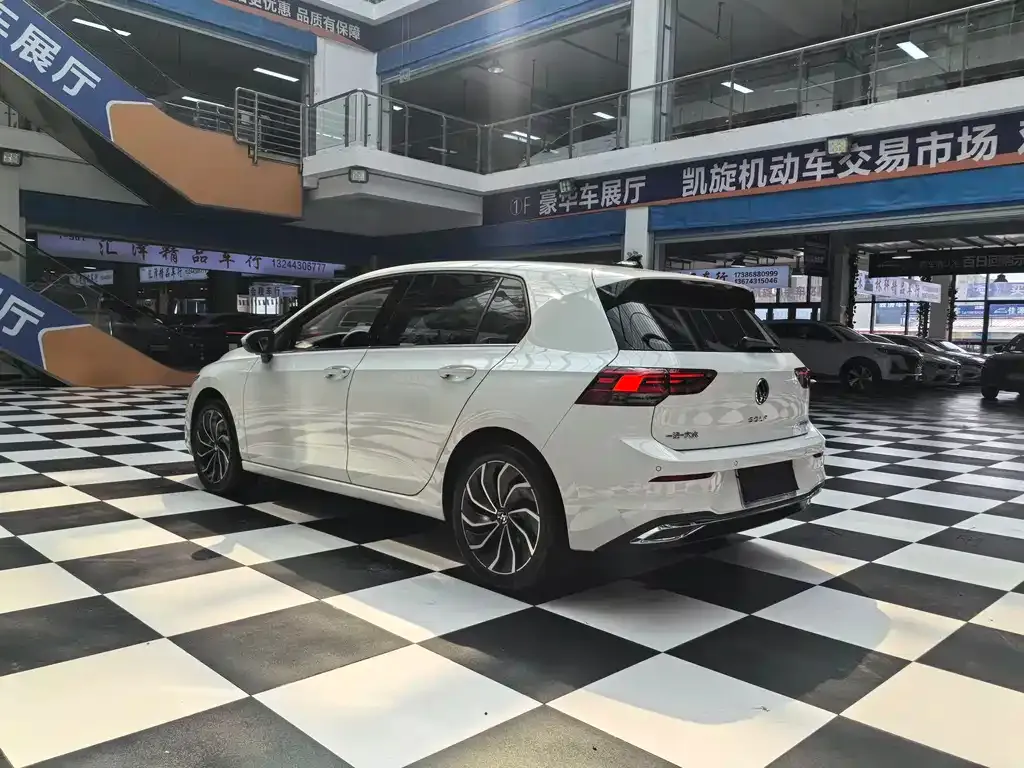 Volkswagen Golf 2021 из CN, фото 7