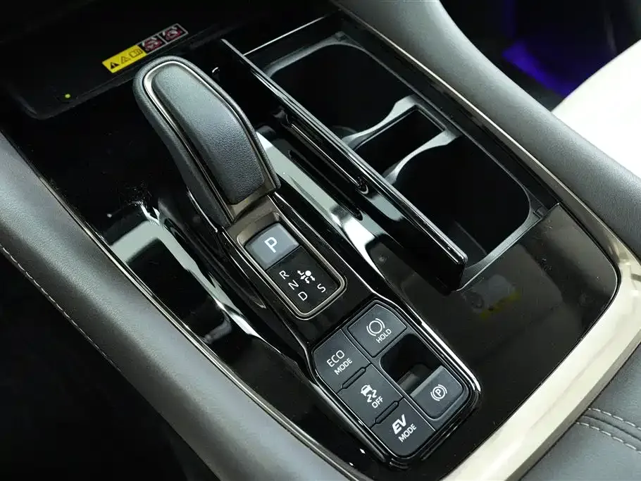 Toyota Alphard 2024 из CN, фото 10