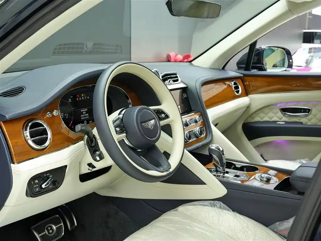 Bentley Bentayga PHEV 2022 из CN, фото 7