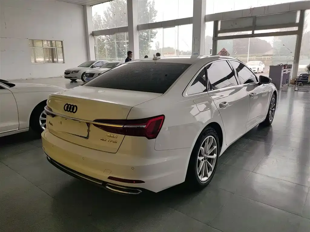 Audi A6L 2021 из CN, фото 7