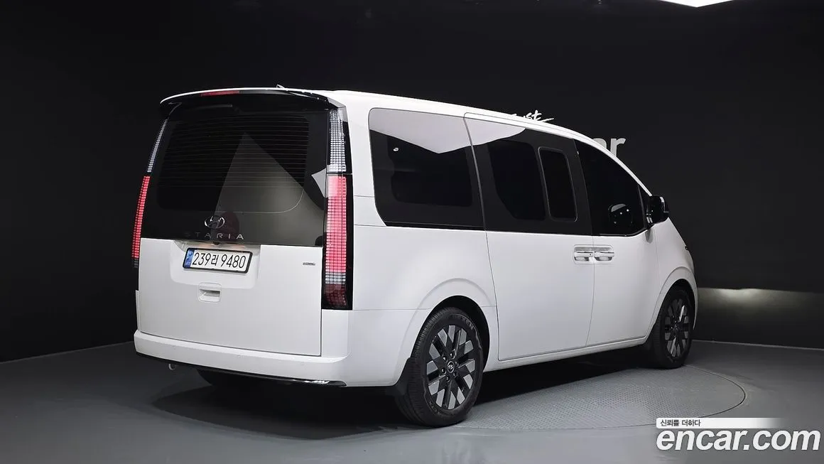 Hyundai Staria 2023 из KR, фото 2