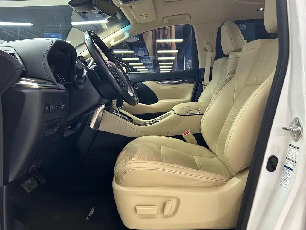 Toyota Vellfire 2022 из CN, фото 4