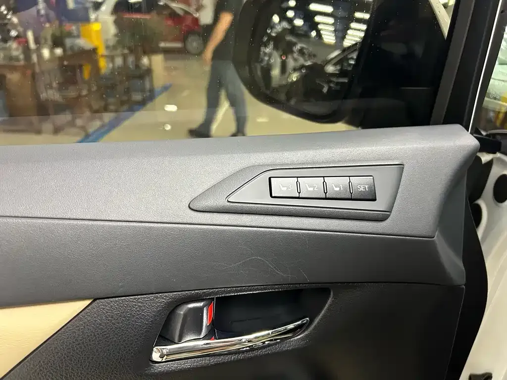 Toyota Vellfire 2022 из CN, фото 6
