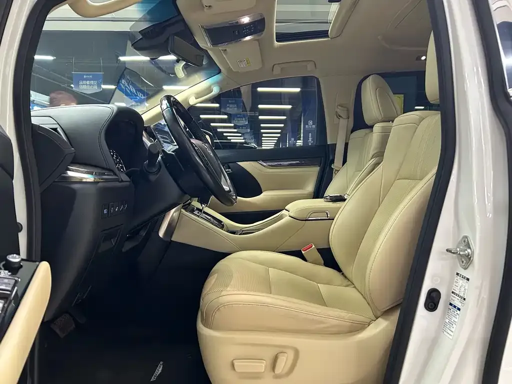 Toyota Vellfire 2022 из CN, фото 9