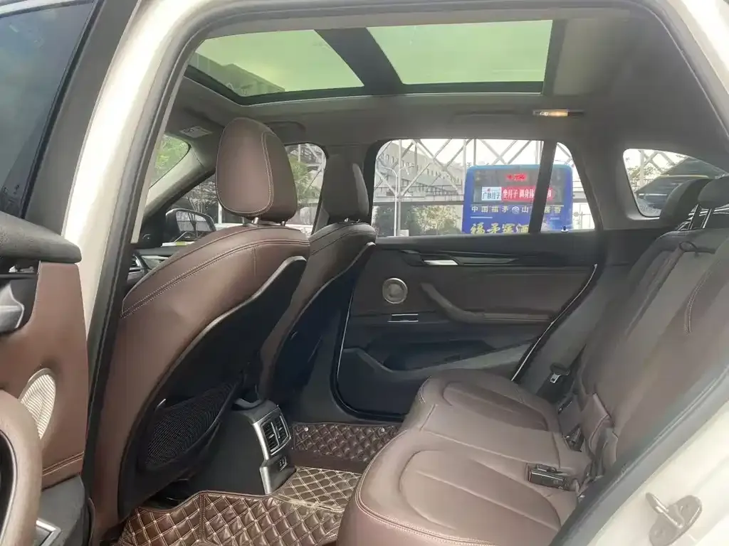 BMW X1 2021 из CN, фото 6
