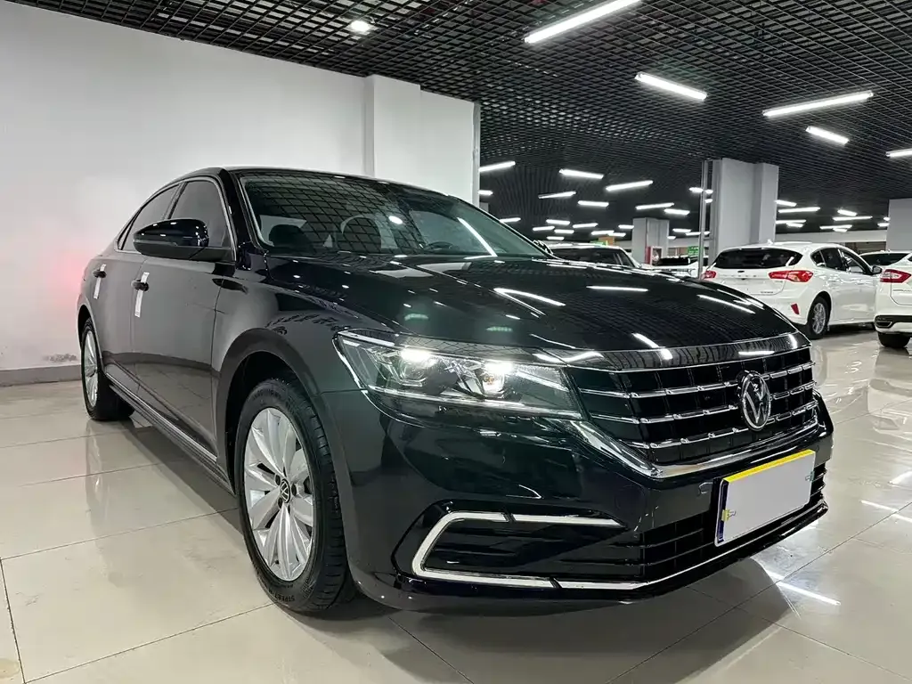 Volkswagen Passat — фото 3