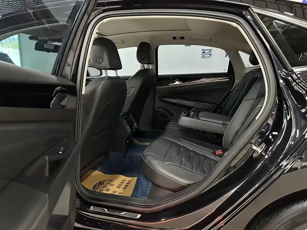 Volkswagen Passat — фото 5