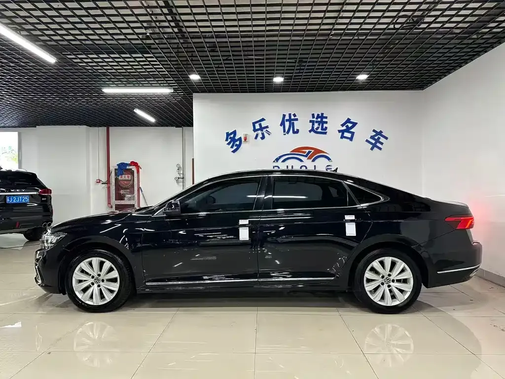 Volkswagen Passat — фото 9