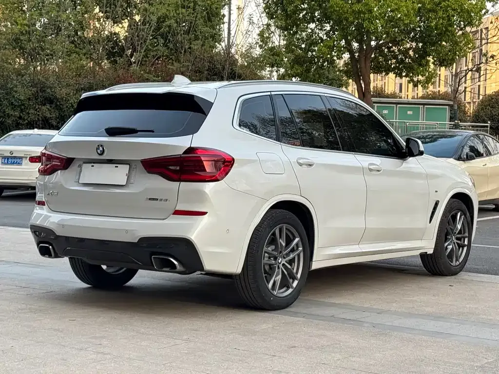 BMW X3 — фото 7