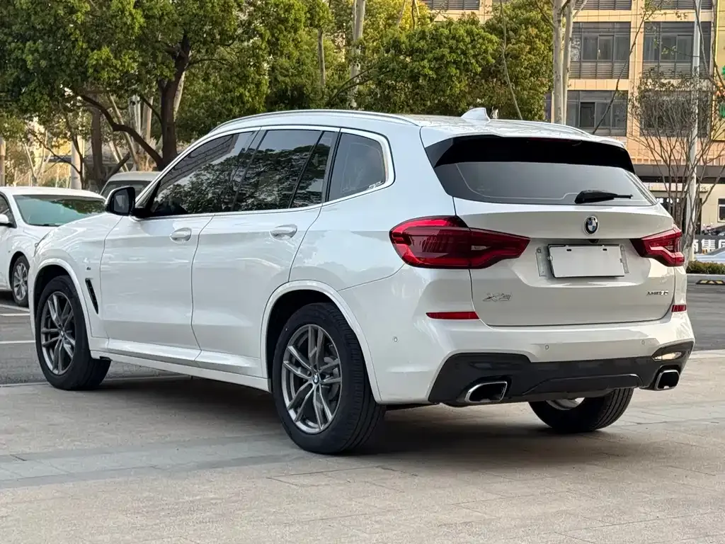 BMW X3 — фото 9