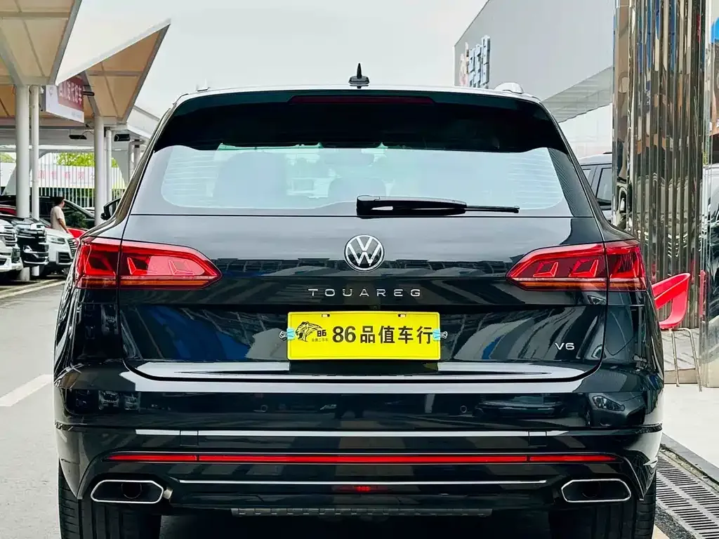 Volkswagen Touareg — фото 3