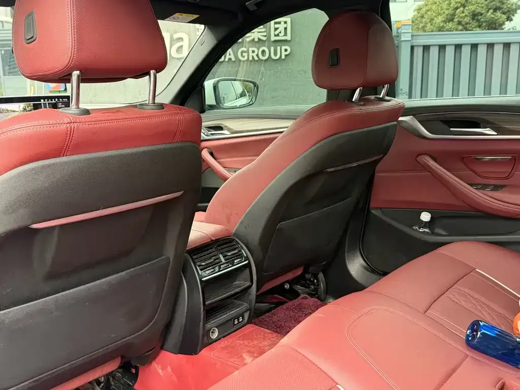 BMW 5 Series 2022 из CN, фото 4