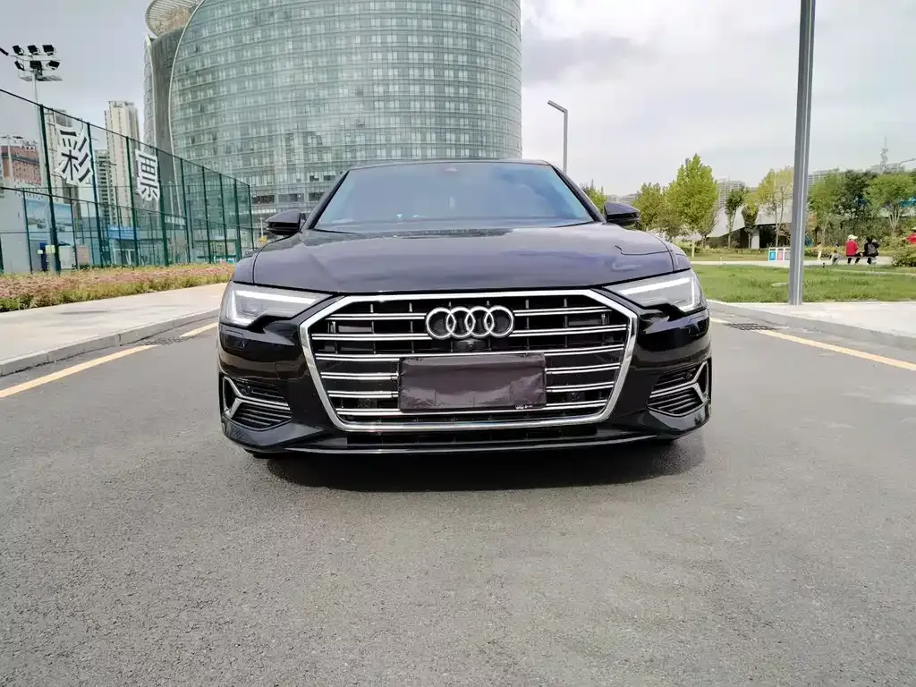 Audi A6L 2024 из CN, фото 2