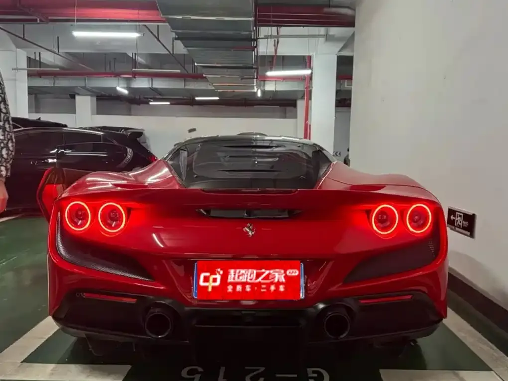 Ferrari F8 — фото 4