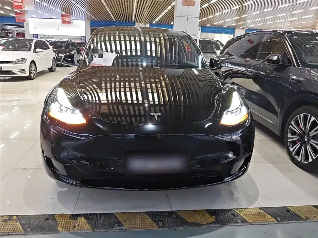 Tesla Model Y 2024 из CN, фото 3