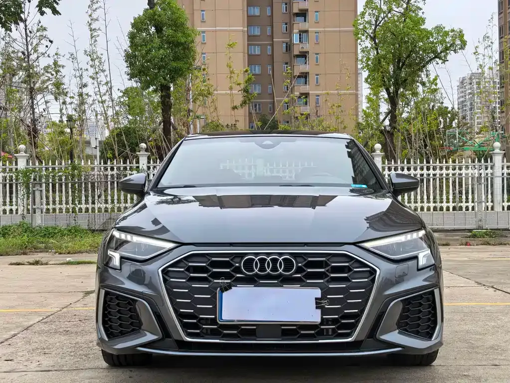 Audi A3 2023 из CN, фото 2