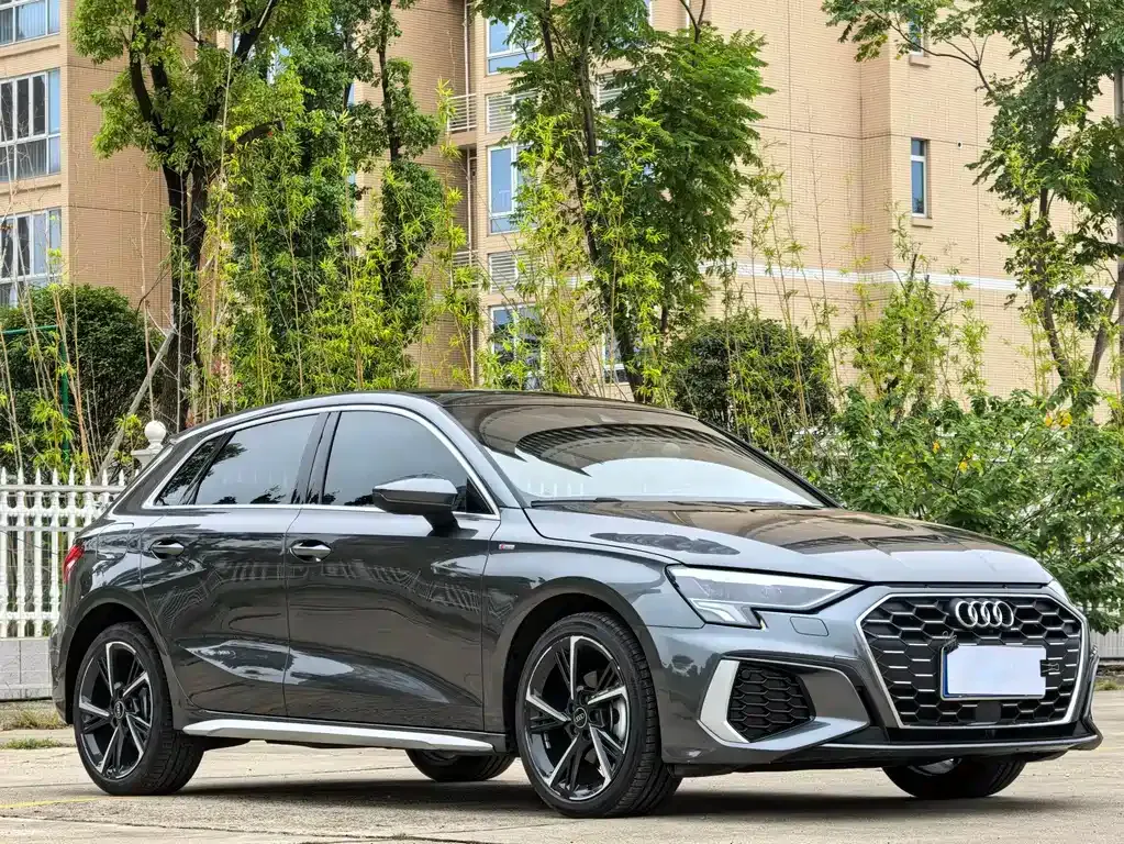 Audi A3 2023 из CN, фото 3