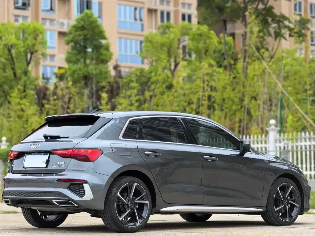 Audi A3 2023 из CN, фото 4