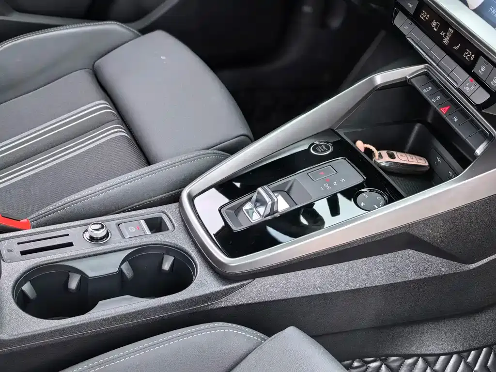 Audi A3 2023 из CN, фото 8