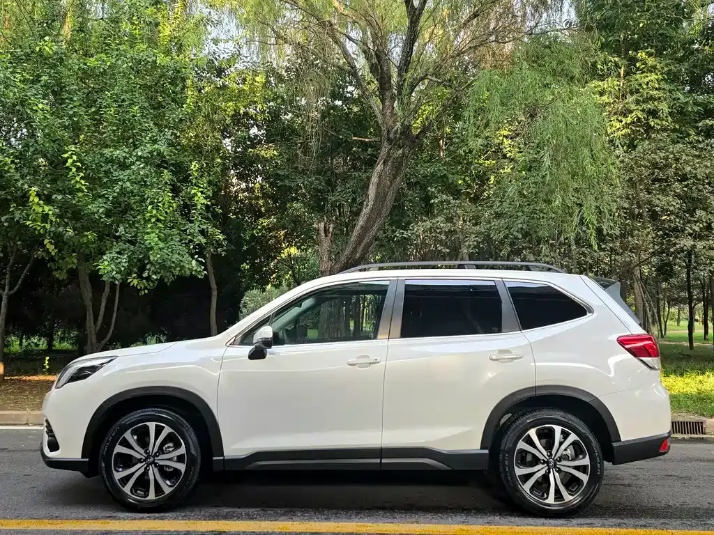 Subaru Forester 2025 из CN, фото 3