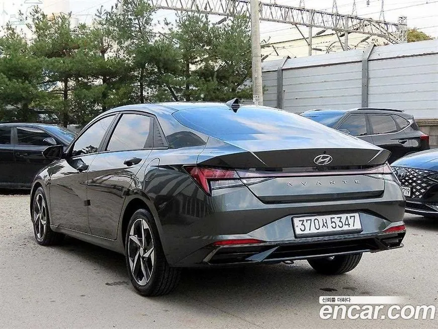Hyundai AVANTE — фото 3