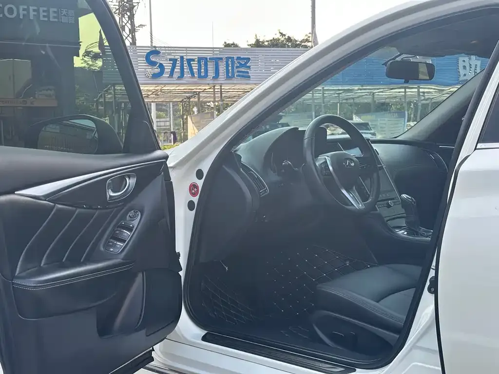 Infiniti Q50L 2021 из CN, фото 4