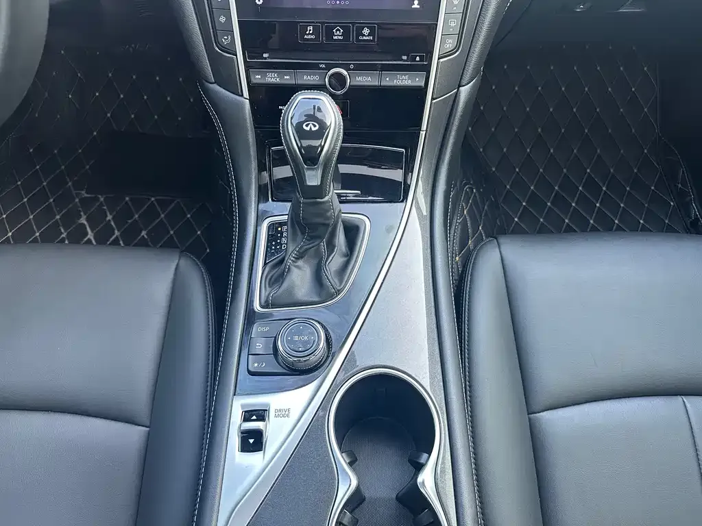 Infiniti Q50L 2021 из CN, фото 8
