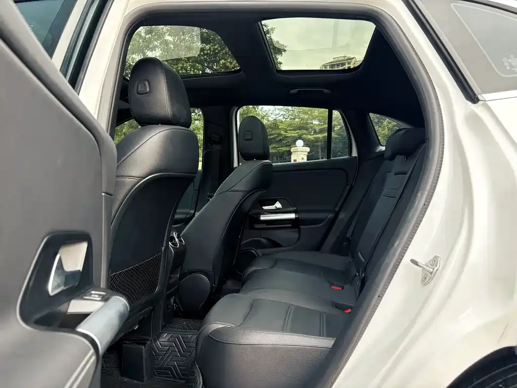 Mercedes-Benz GLA 2023 из CN, фото 9