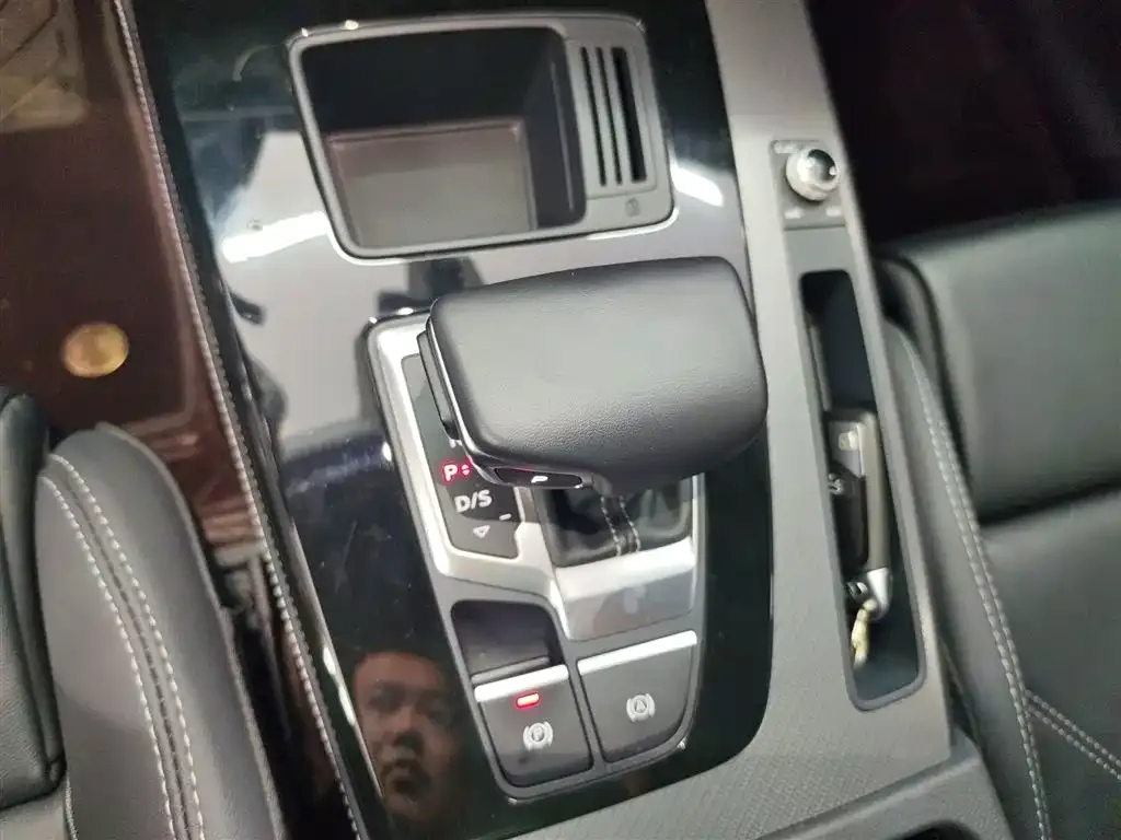 Audi Q5L 2022 из CN, фото 7