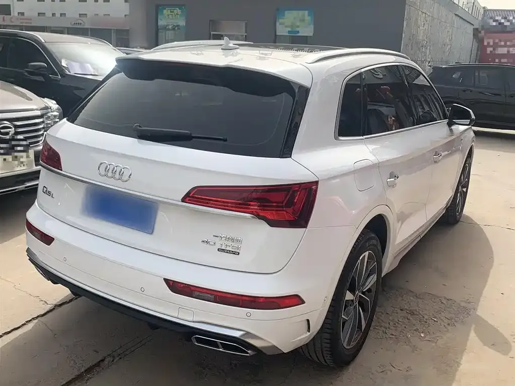 Audi Q5L 2022 из CN, фото 8