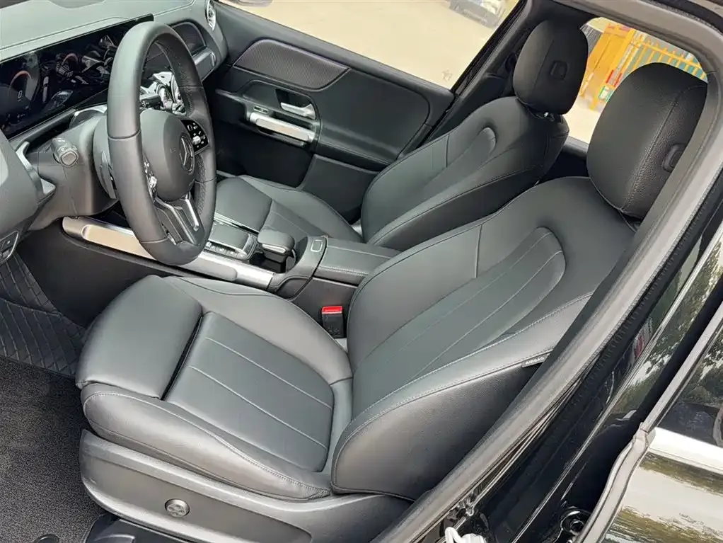 Mercedes-Benz GLB 2023 из CN, фото 8
