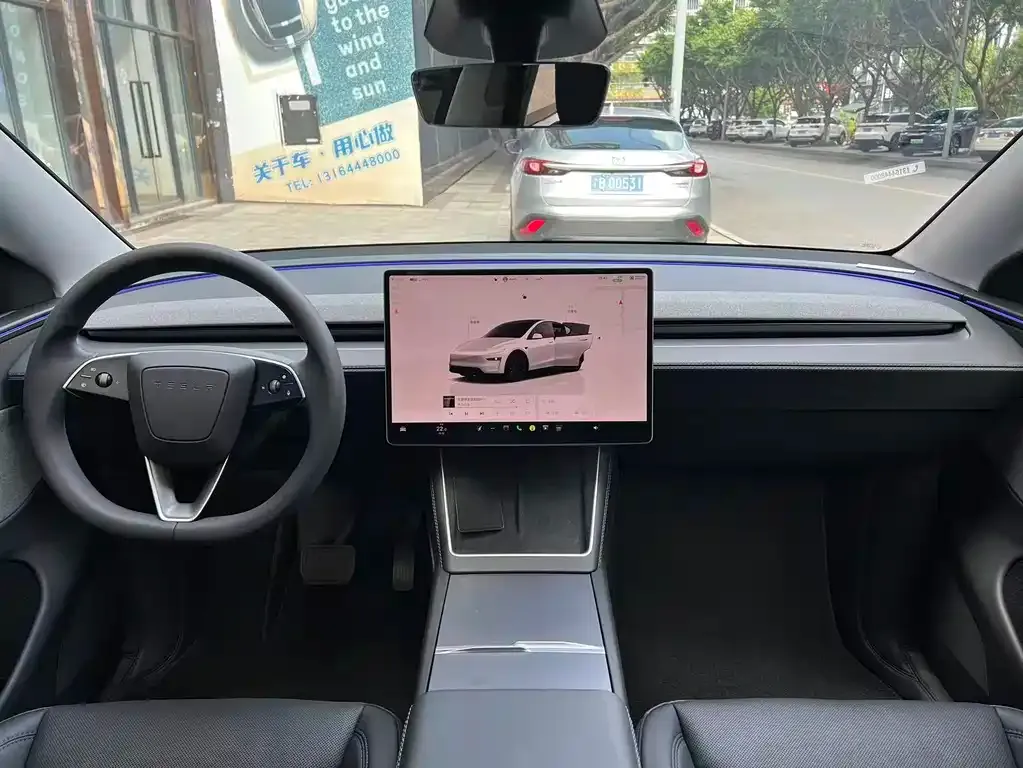 Tesla Model Y — фото 9