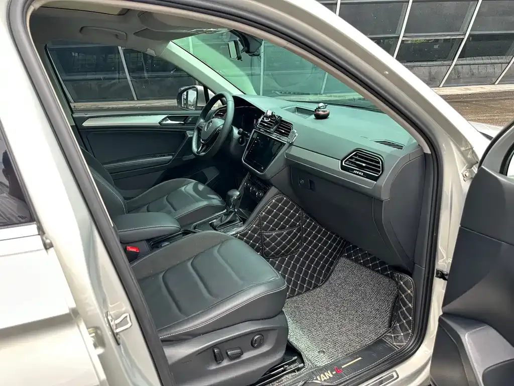 Volkswagen Tiguan L 2021 из CN, фото 6