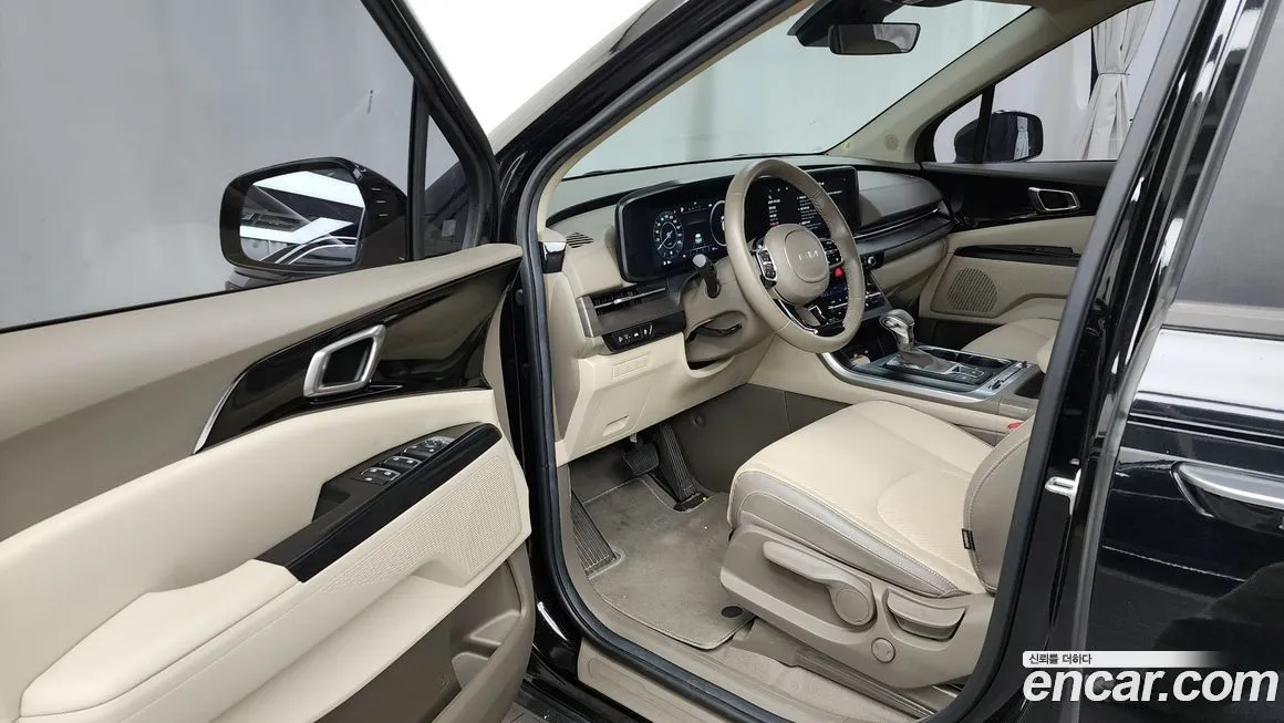 Kia Carnival — фото 10