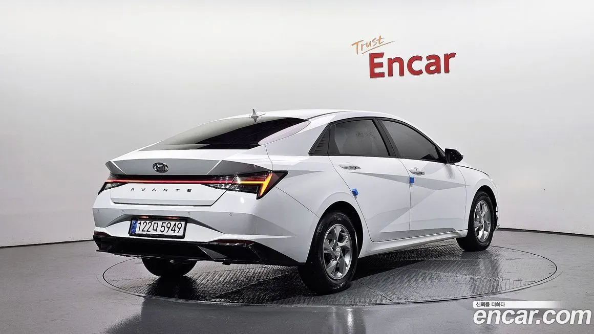 Hyundai AVANTE — фото 2