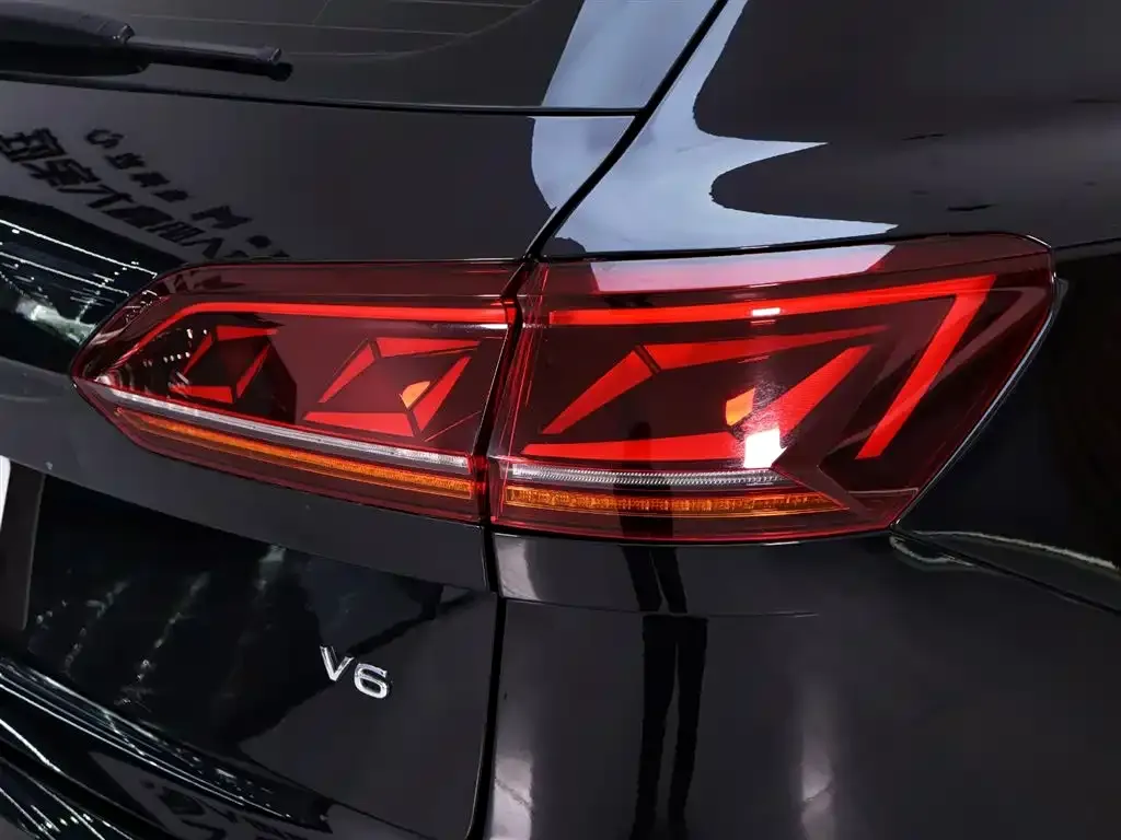 Volkswagen Touareg 2021 из CN, фото 9