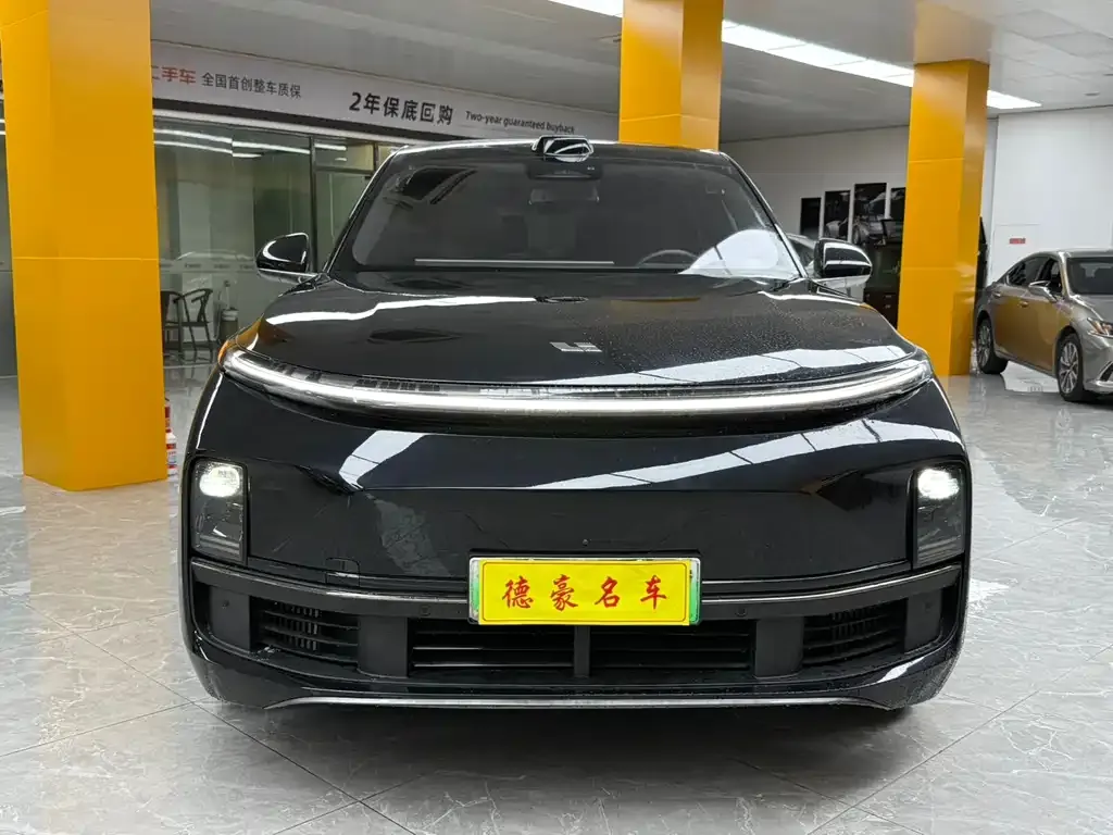 Li Auto L8