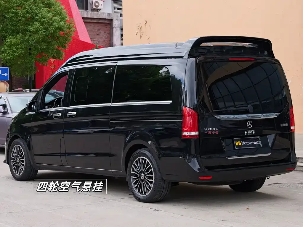 Mercedes-Benz V-Class 2023 из CN, фото 5