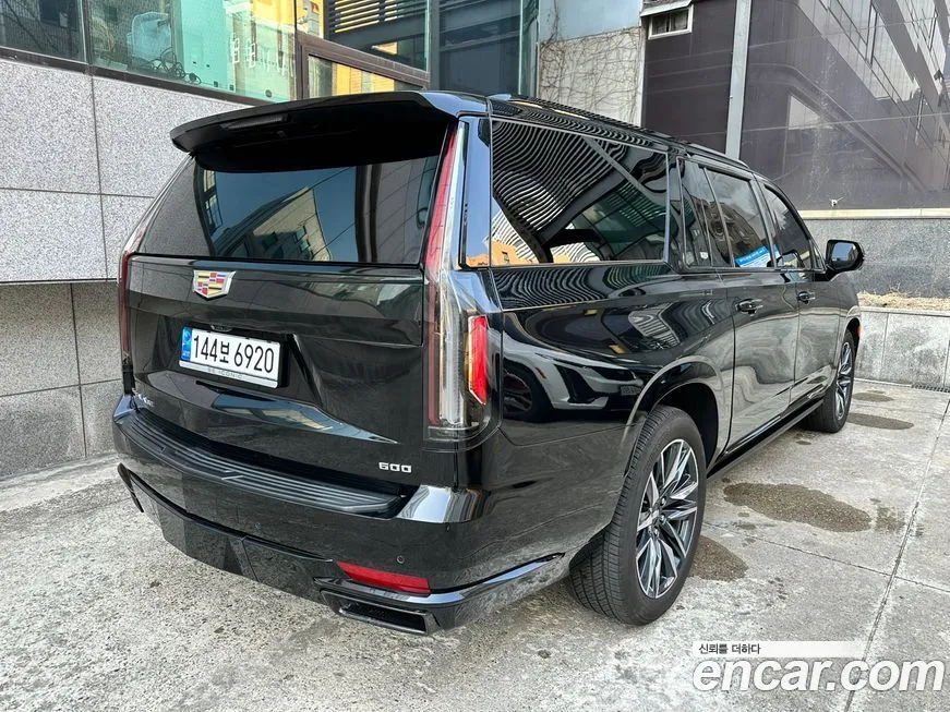 Cadillac Escalade 2023 из KR, фото 2
