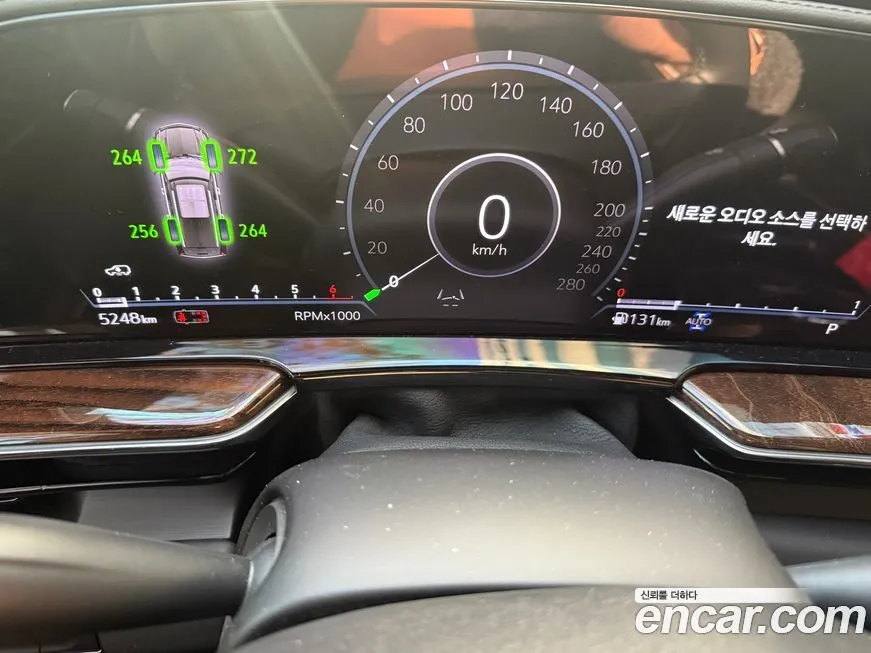 Cadillac Escalade 2023 из KR, фото 8