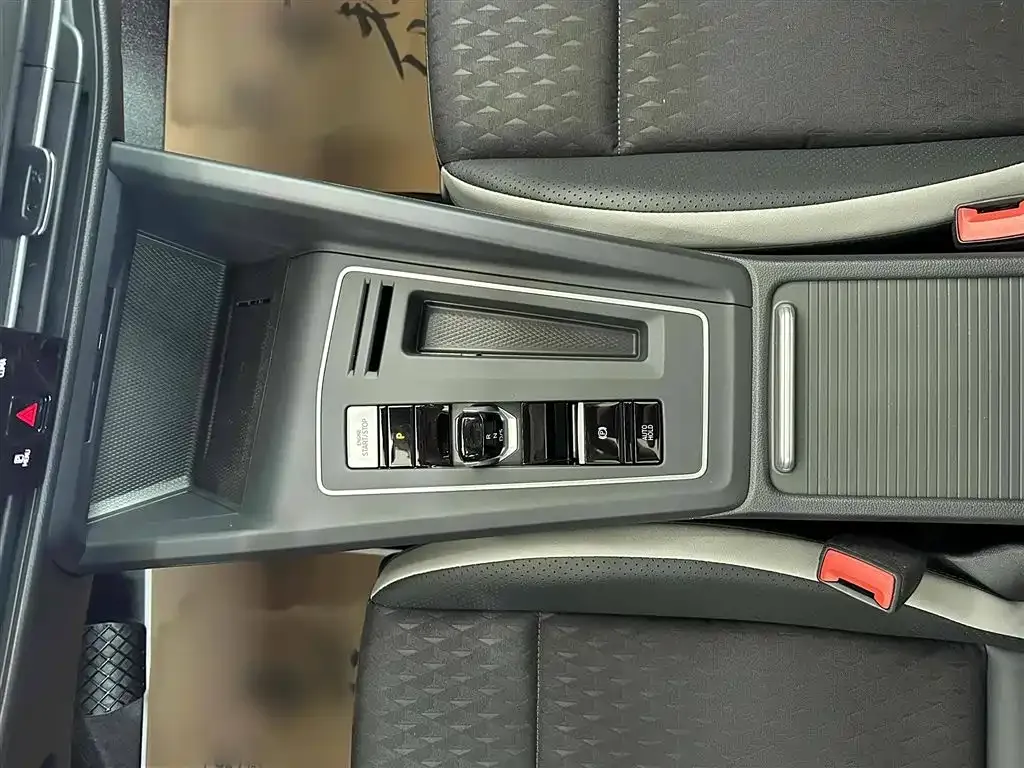 [object Object] Golf 2025 из CN, фото 2