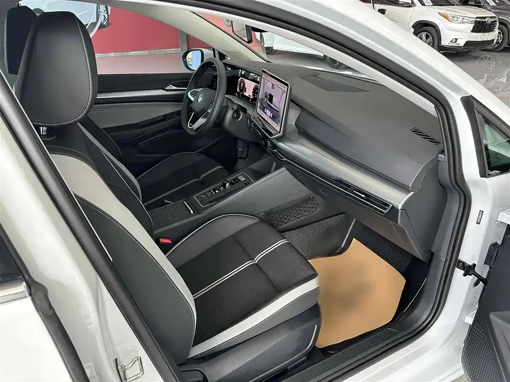 [object Object] Golf 2025 из CN, фото 4