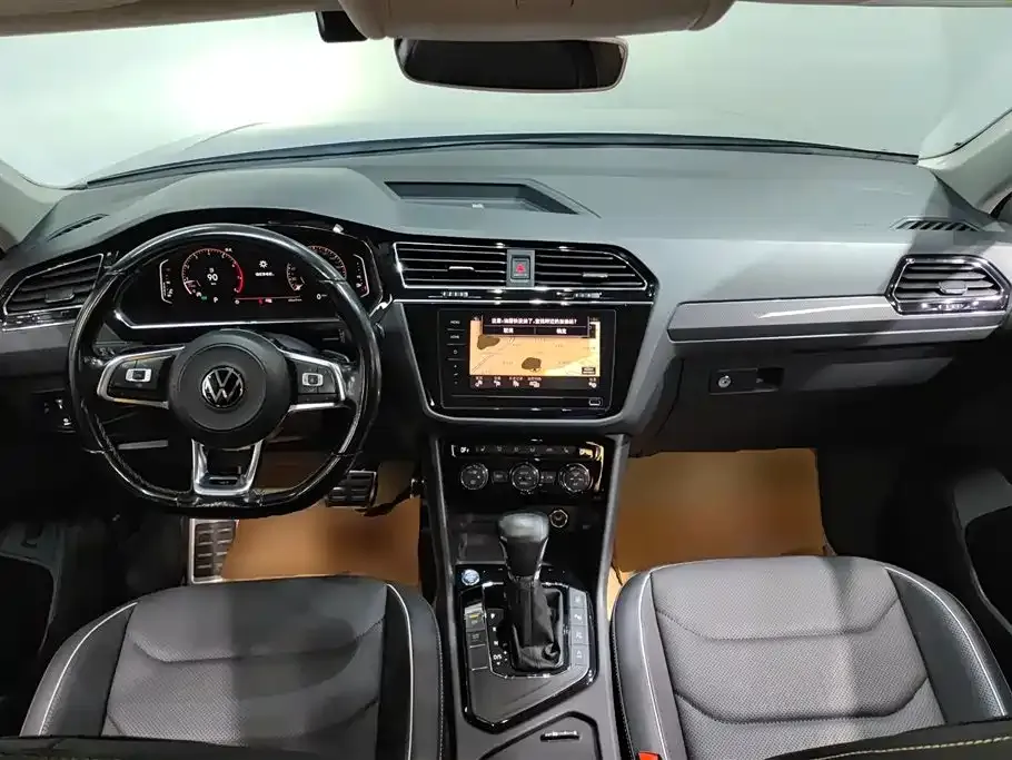 Volkswagen Tiguan L 2021 из CN, фото 10