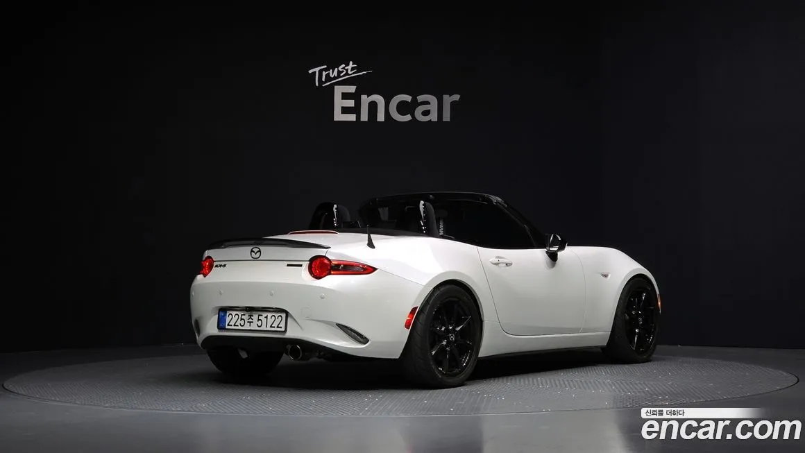 Mazda MX-5 Miata 2021 из KR, фото 2